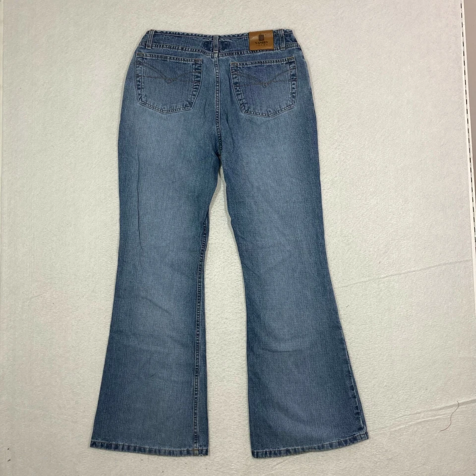 Womens VTG Y2K Flare jeans bell bottom light wash Bell Bottoms Measure 31x31 - Image 4 of 4