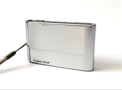 Sony Cyber-shot DSC-T70 kompakte Digitalkamera getestet mit kleinen Schäden