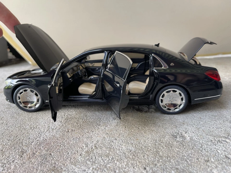 AUTOART Mercedes Maybach S600 Clase S escala 1/18 diecast negro brillante Foto 4 de 4