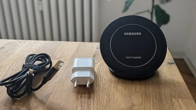 Samsung EP-NG930 Induktive Schnellladestation Qi-Charger - Schwarz