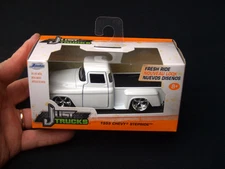 Jada Just Trucks 1955 Chevy Stepside 1/32 High Gloss White