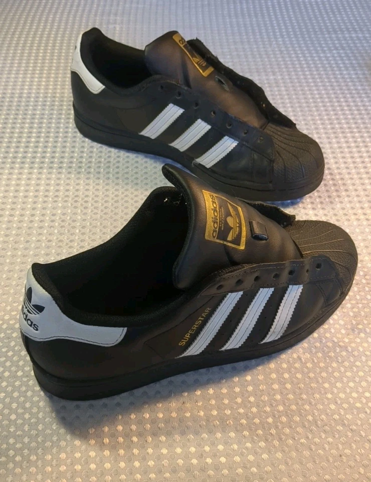 Adidas Superstar Core Black White Men’s Size 7 (No Shoe Laces) - Image 3 of 4