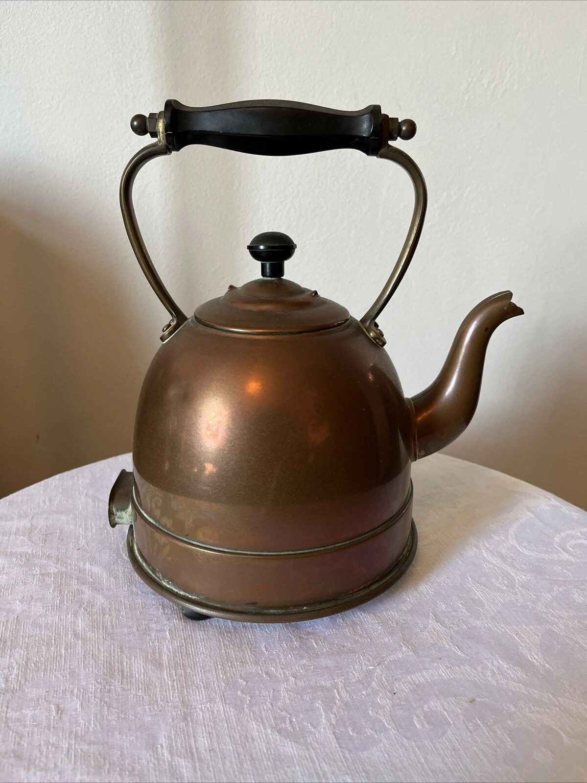 VINTAGE ELECTRIC KETTLE COPPER KETTLE DISPLAY 310581
