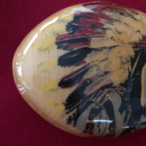 SOUTHWEST BELT BUCKLE INDIAN CHIEF HEAD VTG Feathers Wooden Handmade Lacquered - Picture 6 of 6