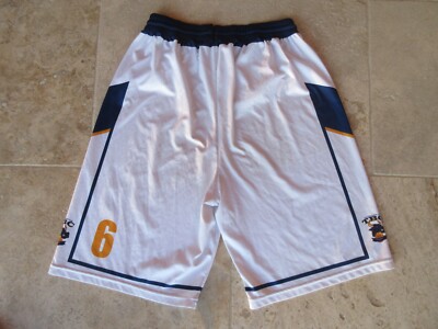 Short TOULOUSE Basket Club porté n°6 SPALDING blanc XL
