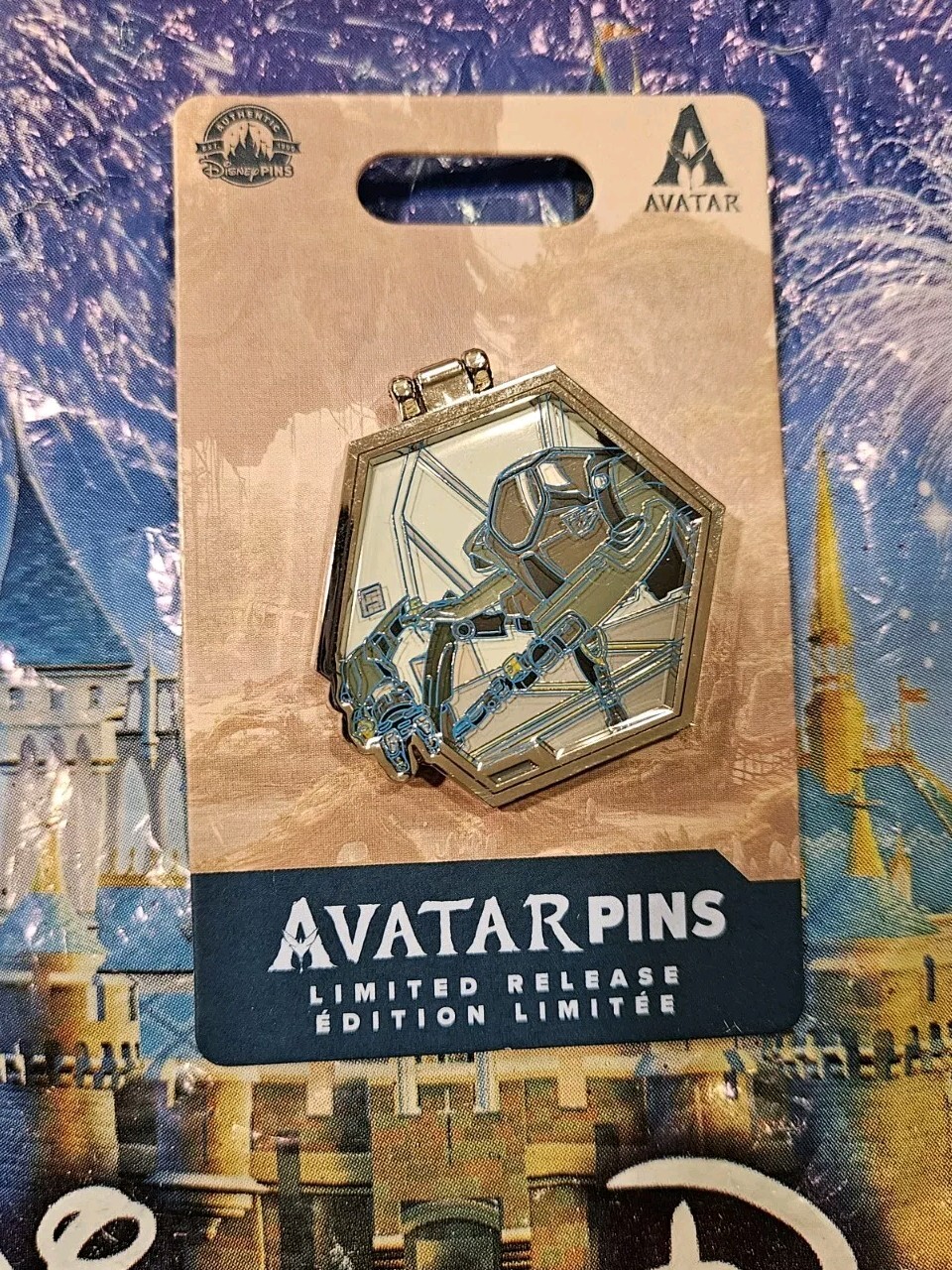 Disney Parks 2023 Pandora the World of Avatar Amp Suit Limited Release Pin NWT