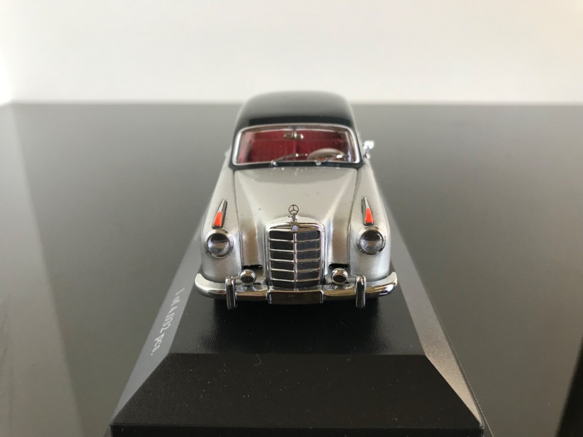 1:43 MINICHAMPS MERCEDES BENZ 220 S 1956 PONTON W180 SILVER