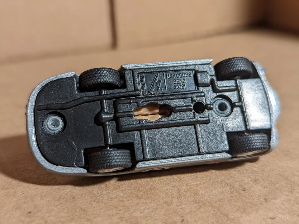 Coche de carreras Hongwell Mercedes-Benz 300SL ala de gaviota fundido a presión coche modelo de juguete #3 Foto 3 de 3