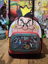Mini Mochila Loungefly Disney Villains Scene Series Reina de Corazones Nueva con Etiquetas