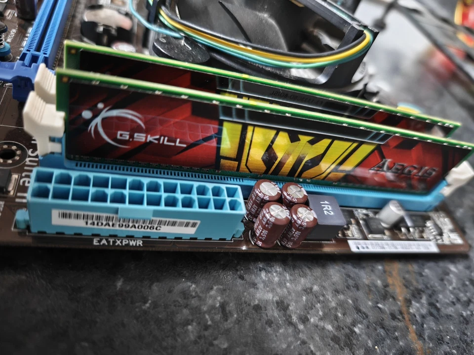 Asus P8H61-M LX + i7 3770 + 8GB RAM - Immagine 3 di 4