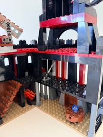 LEGO 8877 Castle - Vladek's Dark Fortress - 100% complete