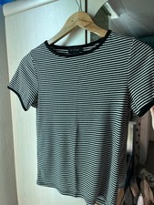 NEW LOOK brand size S black and white striped t-shirt