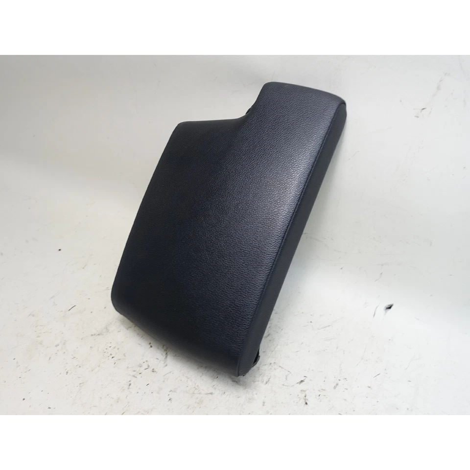 BMW E90 serie 3 2006-2013 consola central delantera reposabrazos vinilo negro Sensatec OEM Foto 3 de 4