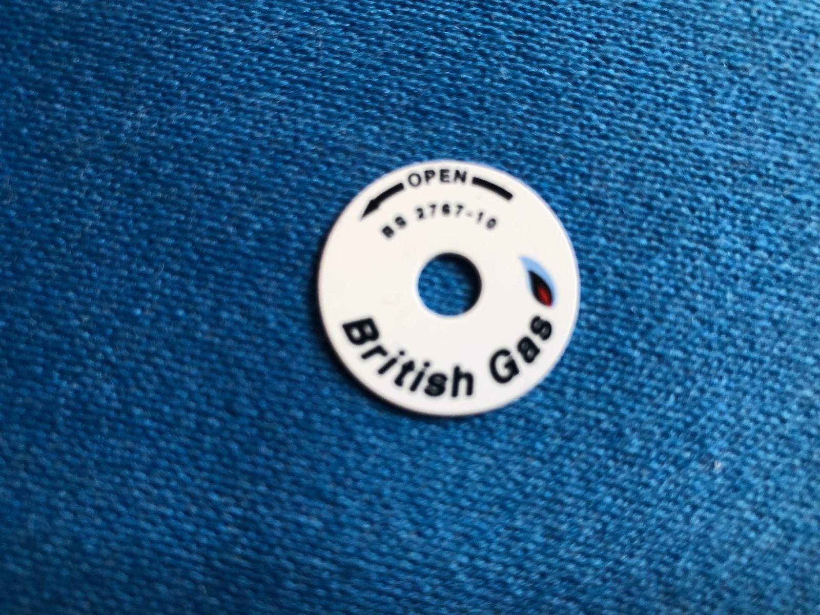 4 pairs of genuine pegler lockshield wheel head replacement radiator