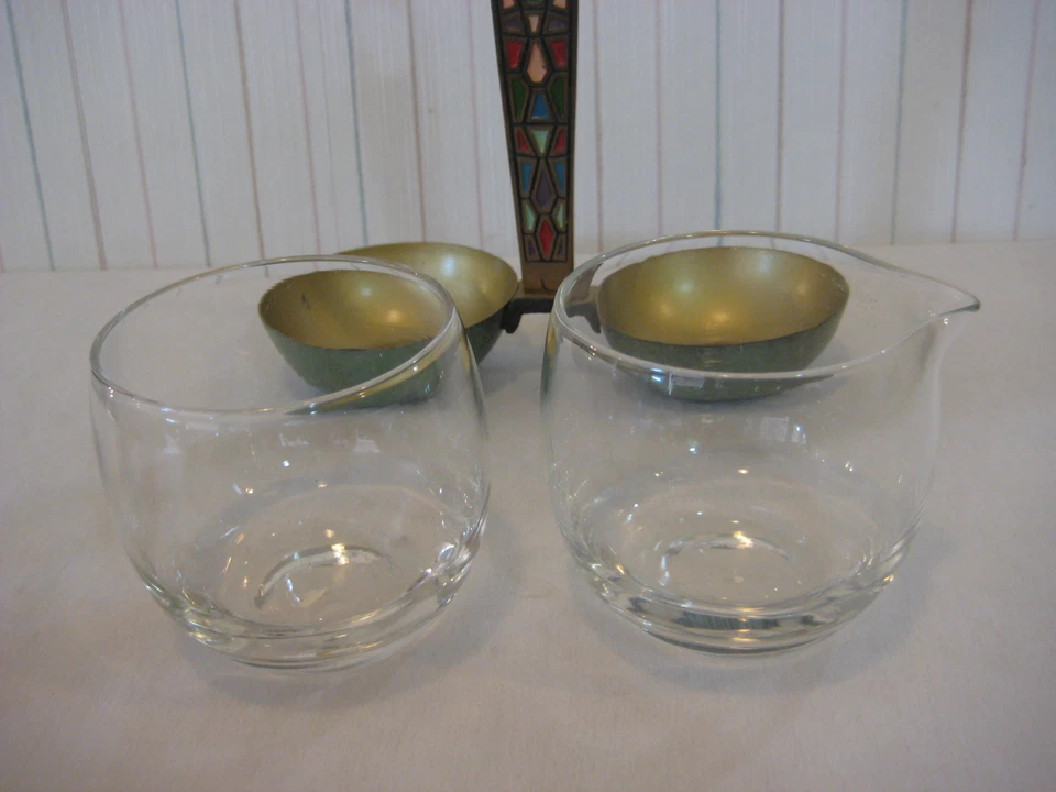 Juego de azucarero y crema de cristal Israel vintage con soporte de latón esmaltado Foto 4 de 4