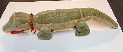 Schuco GREEN MOHAIR Alligator trip trap pull toy on wheels 20'' Long - Working
