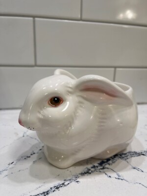 AVON BUNNY CERAMIC PLANTER flower vase candle holder, white rabbit vintage 1977