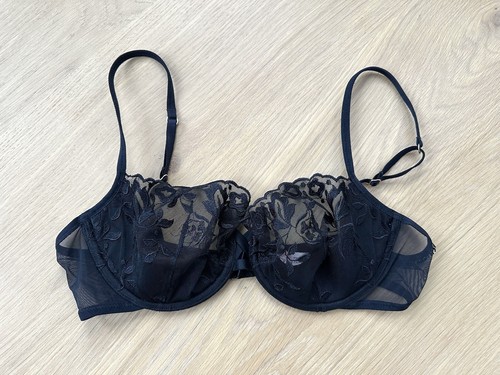 Very Sexy Victoria Secret Intricate Lace Floral Balconette Bra Black Size 36C
