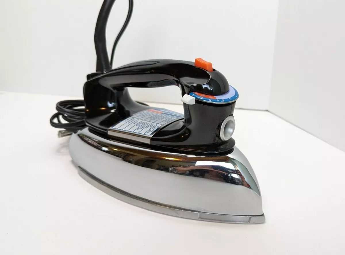 Black & Decker The Classic Dry/Steam Iron