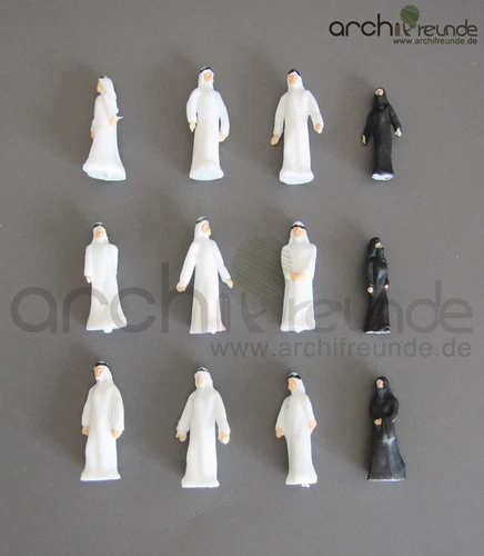 12 x Model Figurines Arab Person for Diecast Models 1:75 Model Railway Gauge 00