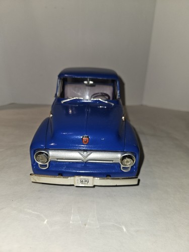 LOT OF 2 VTG. 1/18 SCALE FORD PICK-UP TRUCKS, F-100, 1956 ERTL/ 1953 ROAD TOUGH - Picture 13 of 21