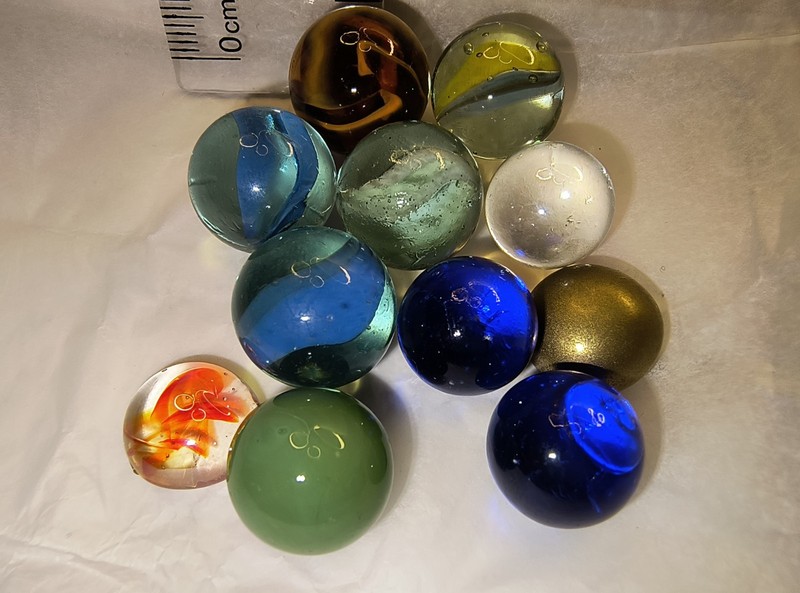 Estate Finds 11 Assorted Vintage Marbles: 9 Round ~12mm And 2 Slugs, Flat Marble