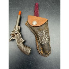 Vintage 1930's Miniature Toy Cowboy Cast iron Single Shot Cap Gun Pluck Cap