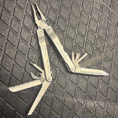 Vintage LEATHERMAN Super TOOL 200 Multi Tool! 0204 Date Stamp! Engraved