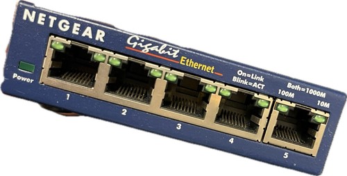 Netgear GS105 V5 Prosafe 5 Port Gigabit Switch WITH POWER ADAPTER Free Shipping - Picture 2 of 2