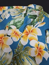 Paradise Found Men's Vintage Floral Print Hawaiian Button Up Shirt Made in...