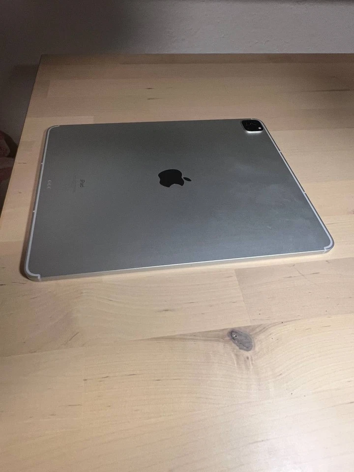 iPad Pro 12.9" 2023 (5th generation) 512GB WIFI Sehr guter Zustand für Studi - Bild 4 von 4