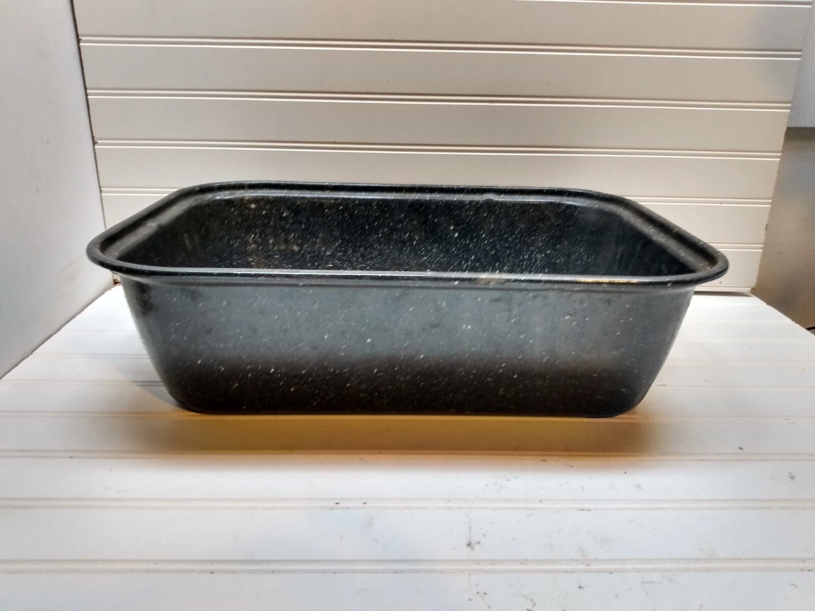 Speckled Enamel Steel Bakeware Baking Pan Casserole Dish Roaster 18x13x5 Black
Opens in a new window