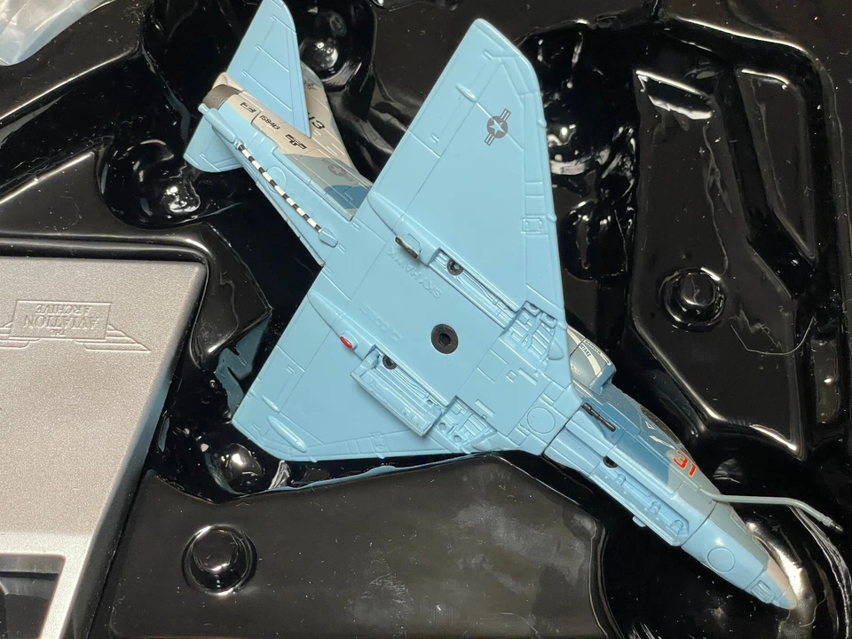 corgi A-4m 1/72 die cast US37405 Skyhawk - Immagine 4 di 4