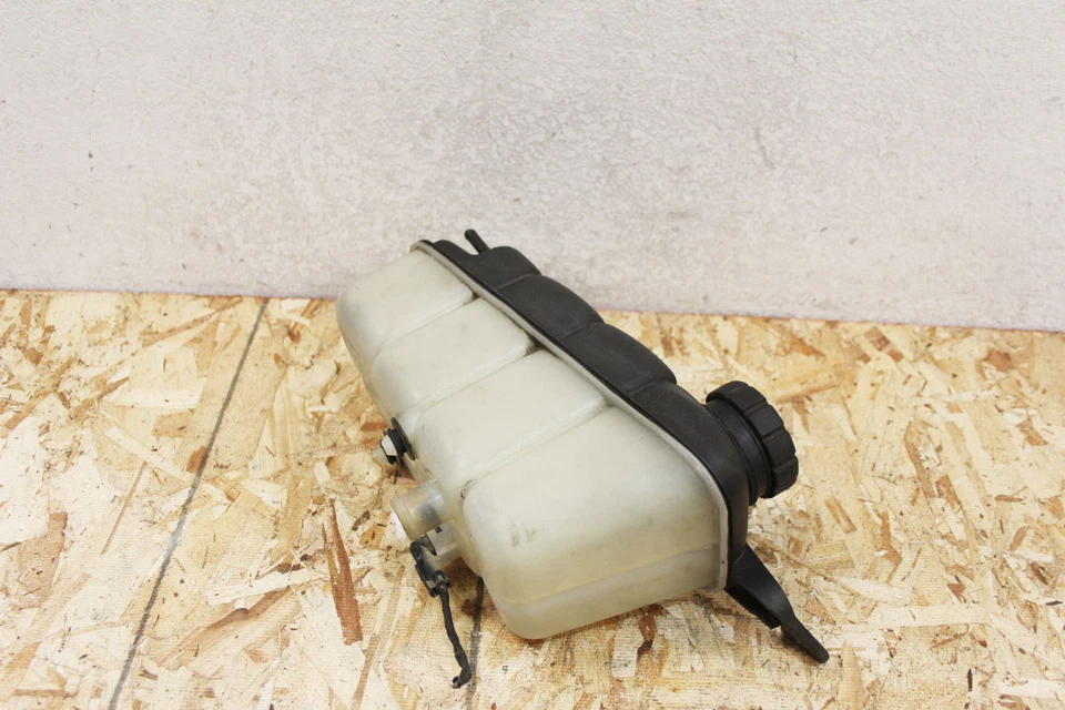 M09139 2000-2006 Mercedes Clase CL Radiador Sobre Flujo Botella Depósito OEM Foto 4 de 4