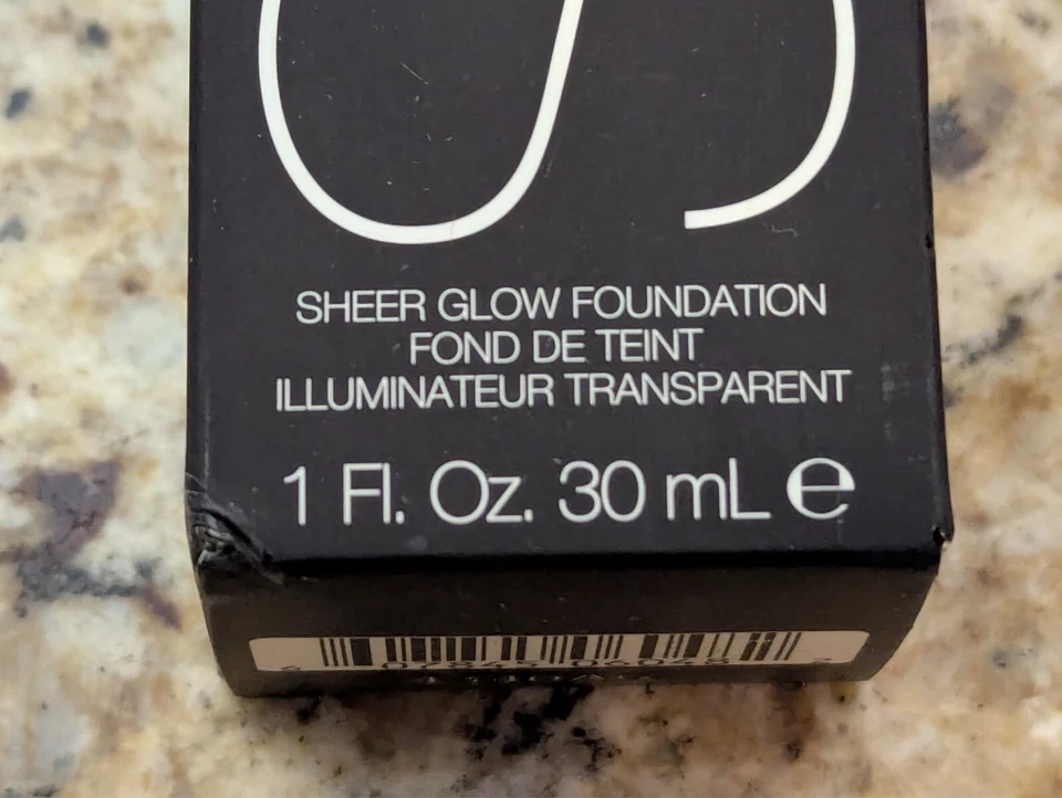 NARS Sheer Glow Foundation Med-Deep 1 Syracuse 1 fl oz - Image 3 of 4