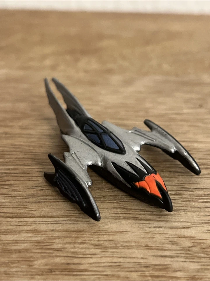 Micro Verse DC Batman Bat Plane Micro Machines 1997 Plastic Hasbro Toy - Image 4 of 4