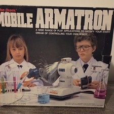 VINTAGE RADIO SHACK MOBILE ARMATRON ROBOT ROBOTIC ARM CLAW GAME TOY W/ BOX