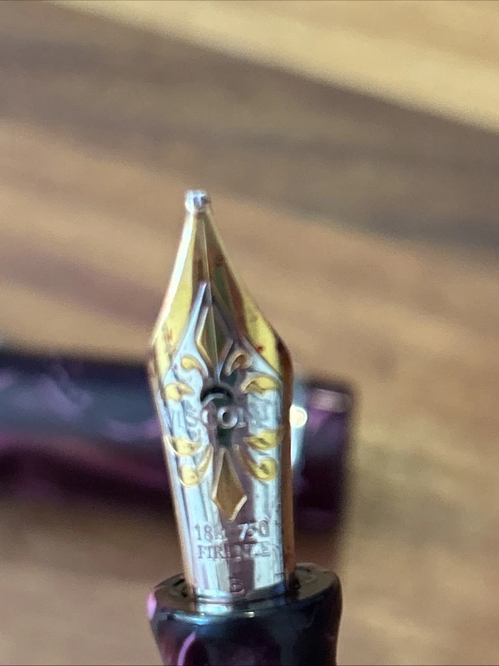 Pluma Estilográfica Visconti Kaleido Púrpura Foto 4 de 4