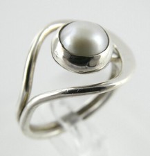 Sterling Silver Pearl Bypass Ring 925 Size 6 Weighs 3.6g