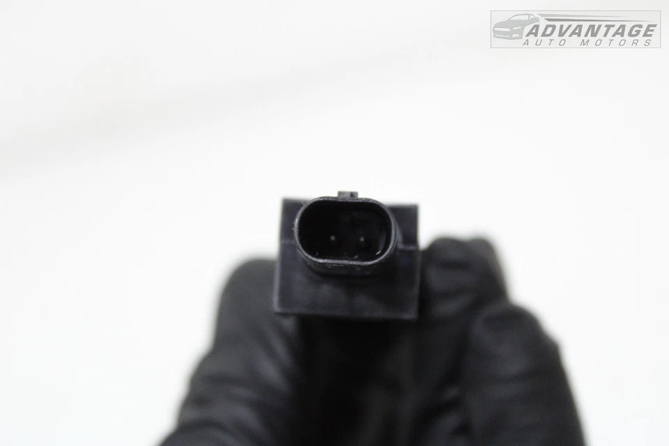 2020-2023 BUICK ENCORE GX REAR KEYLESS ENTRY ANTENNA RECEIVER CONTROL MODULE OEM - Image 4 of 4