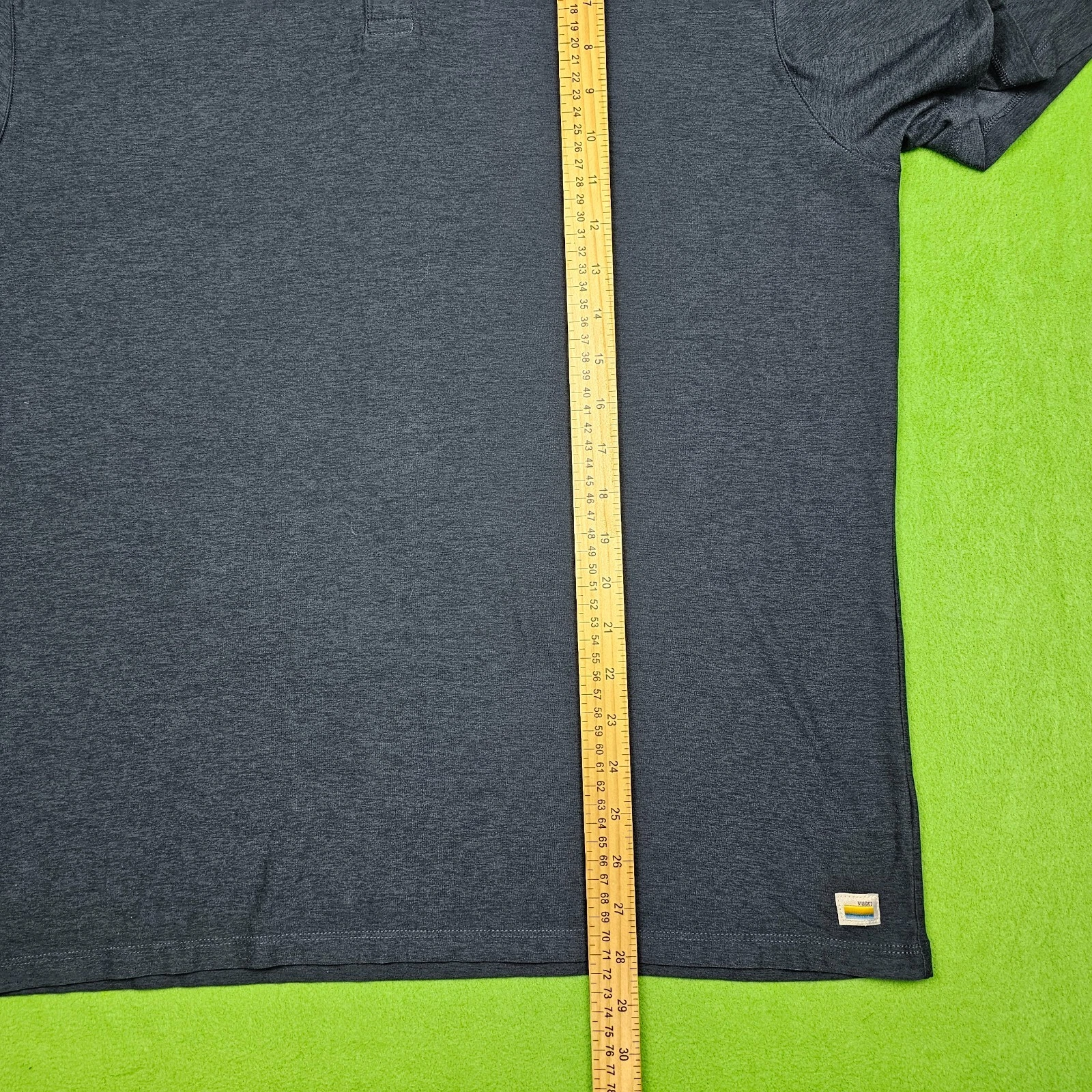 vuori strato tech heather dark golf pickle ball shirt