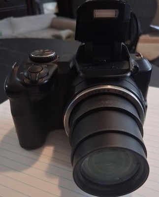 Fujifilm FinePix S8600 Super Wide 25-900mm 36X 16MP Digital Camera Tested
