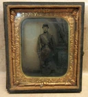 CIVIL WAR ARMED OFFICER SOLDIER TINTYPE PHOTO 1/6 PLATE