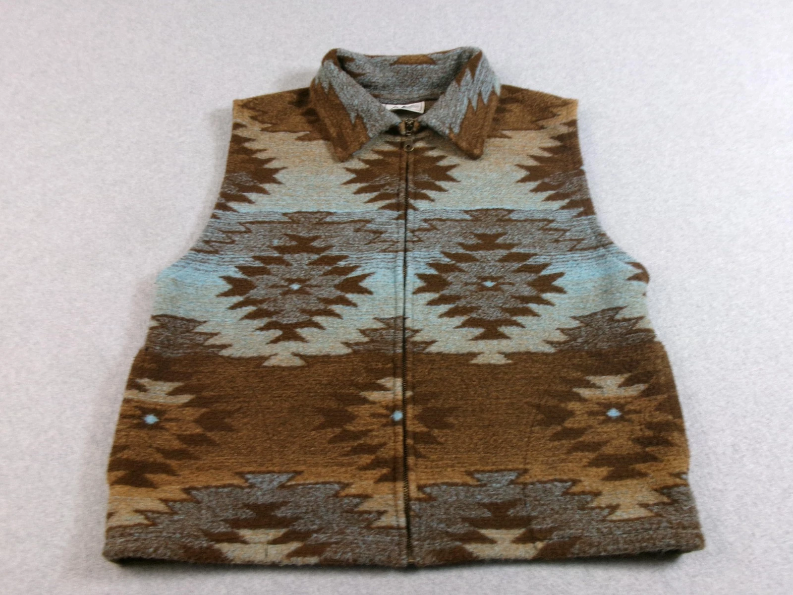 Black Mountain Outdoor Vest Mens Large Brown Fleece Southwestern Aztec Zip USA
Opens in a new window