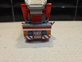 LEGO CITY: Fire Ladder Truck (60107) Complete With Box & Manual Retired 2016