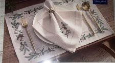 VILLEROY & BOCH 4 HEMSTITCH EMBROIDERED CHRISTMAS 13x19 MISTLETOE PLACEMATS NWT