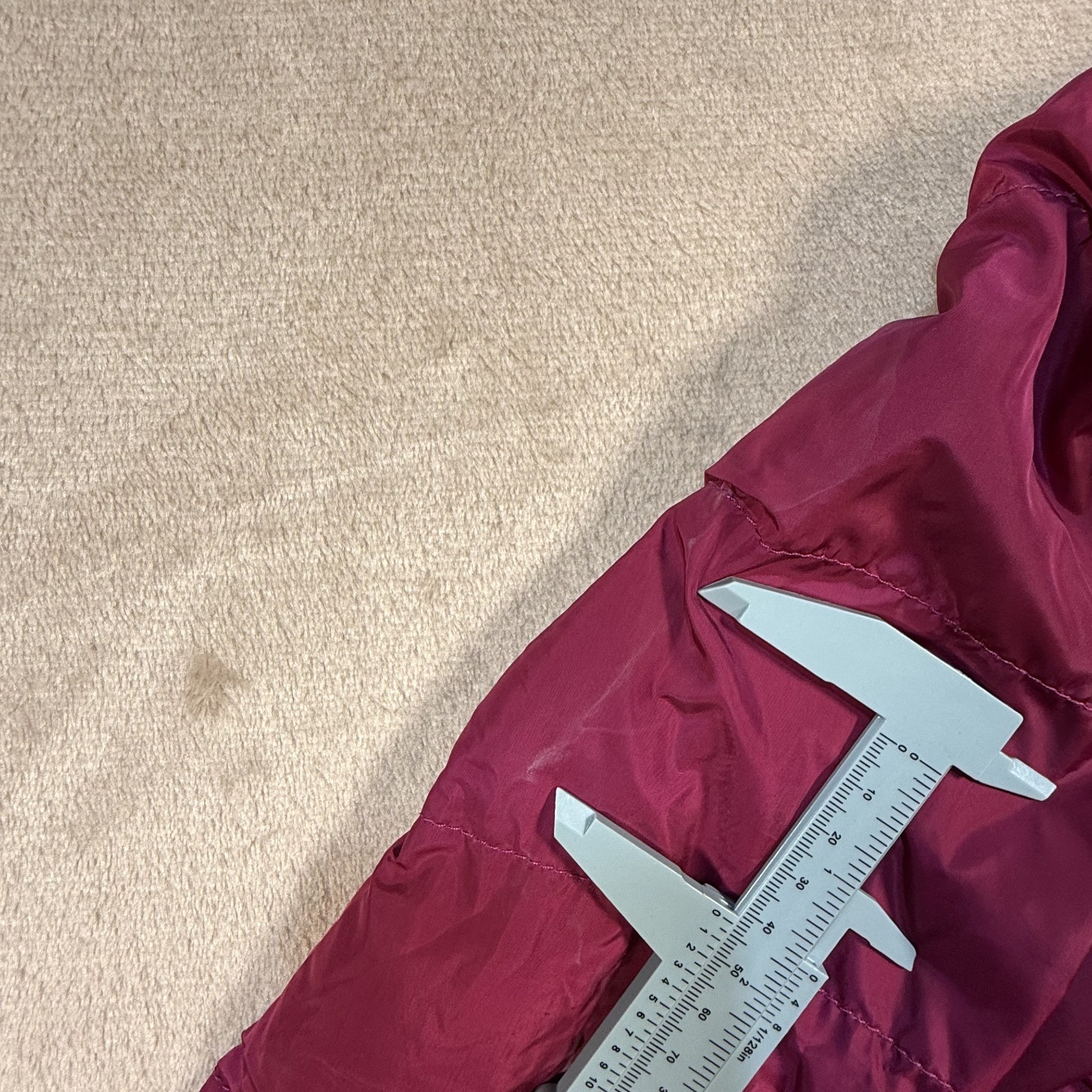 The North Face 550 Youth Girls  Hooded Down Jacket Magenta Size S7/8 thumbnail 6