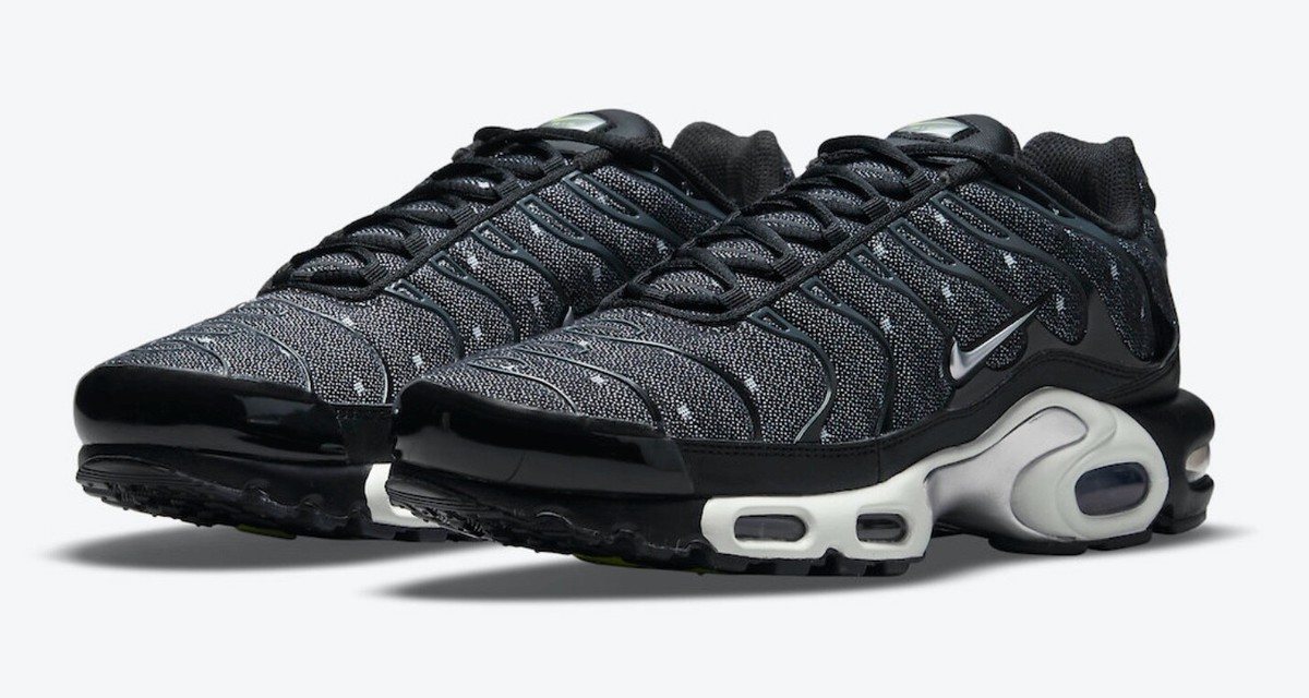 New Nike Air Max Plus SE Men's Sz 6 Women's Sz 7.5 Black