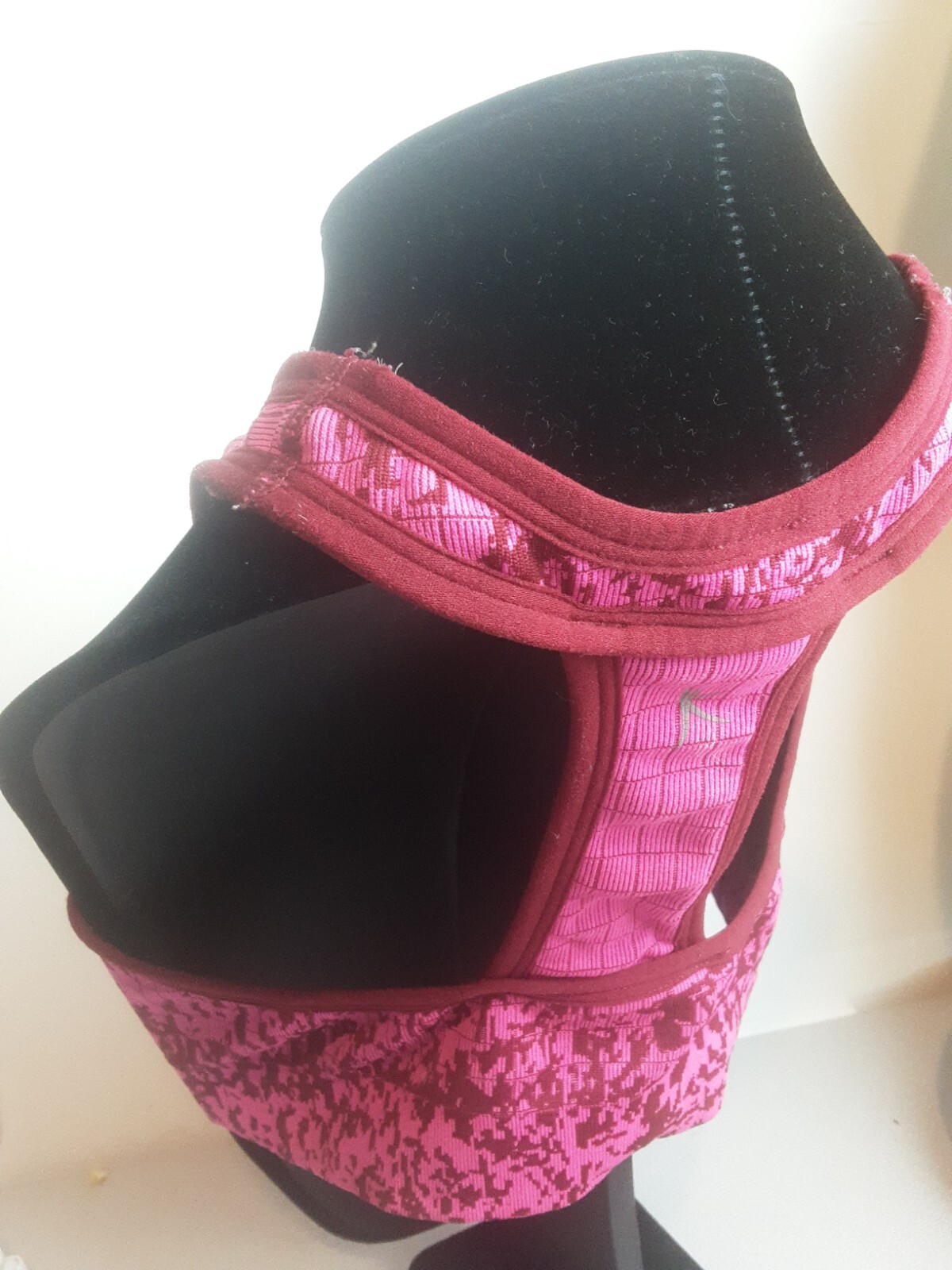 Danskin Now RN 52469 Pink Checkered Design Pullover Sports Bra Size S