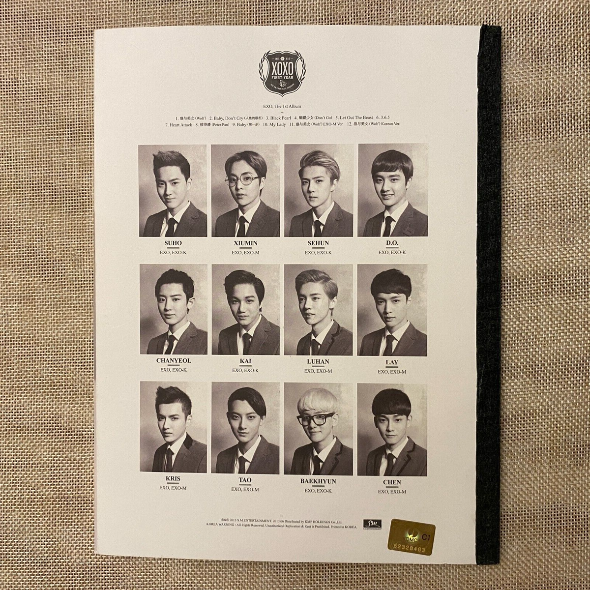 EXO [ XOXO Photobook + CD ] 1st Album Wolf Ver. Chinese / New